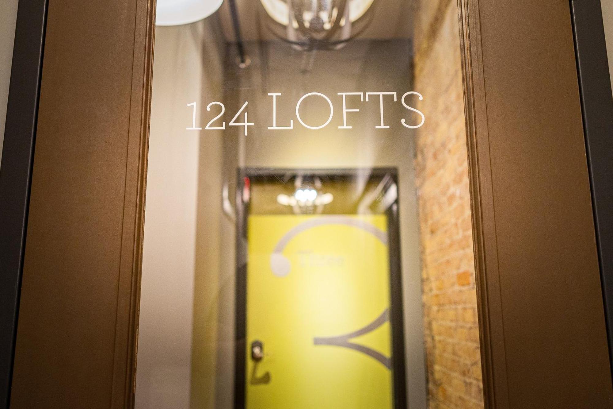 Hip Urban Loft - Small Town Charm -124 Lofts #3 West Dundee Exterior photo